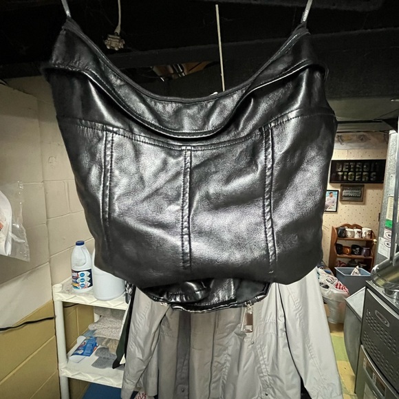 Forever 21 Black Faux Leather Crop Top Size Small - Picture 2 of 5